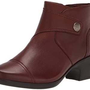 Clarks Ladies’s Emily Calle Style Boot